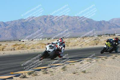 media/Jan-10-2025-CVMA Friday Practice (Fri) [[489e0da257]]/Group 4 and Trackday/Session 2 (Turn 4 Inside)/